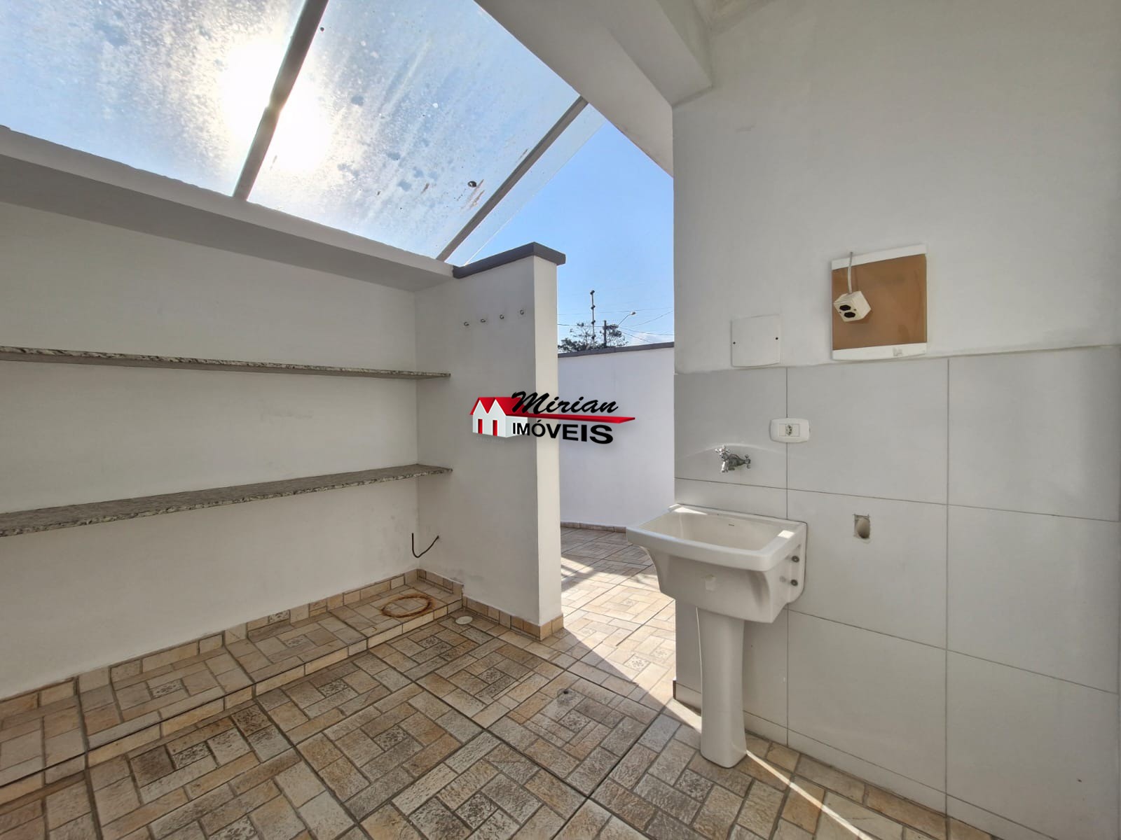 Casa para alugar com 2 quartos, 125m² - Foto 6