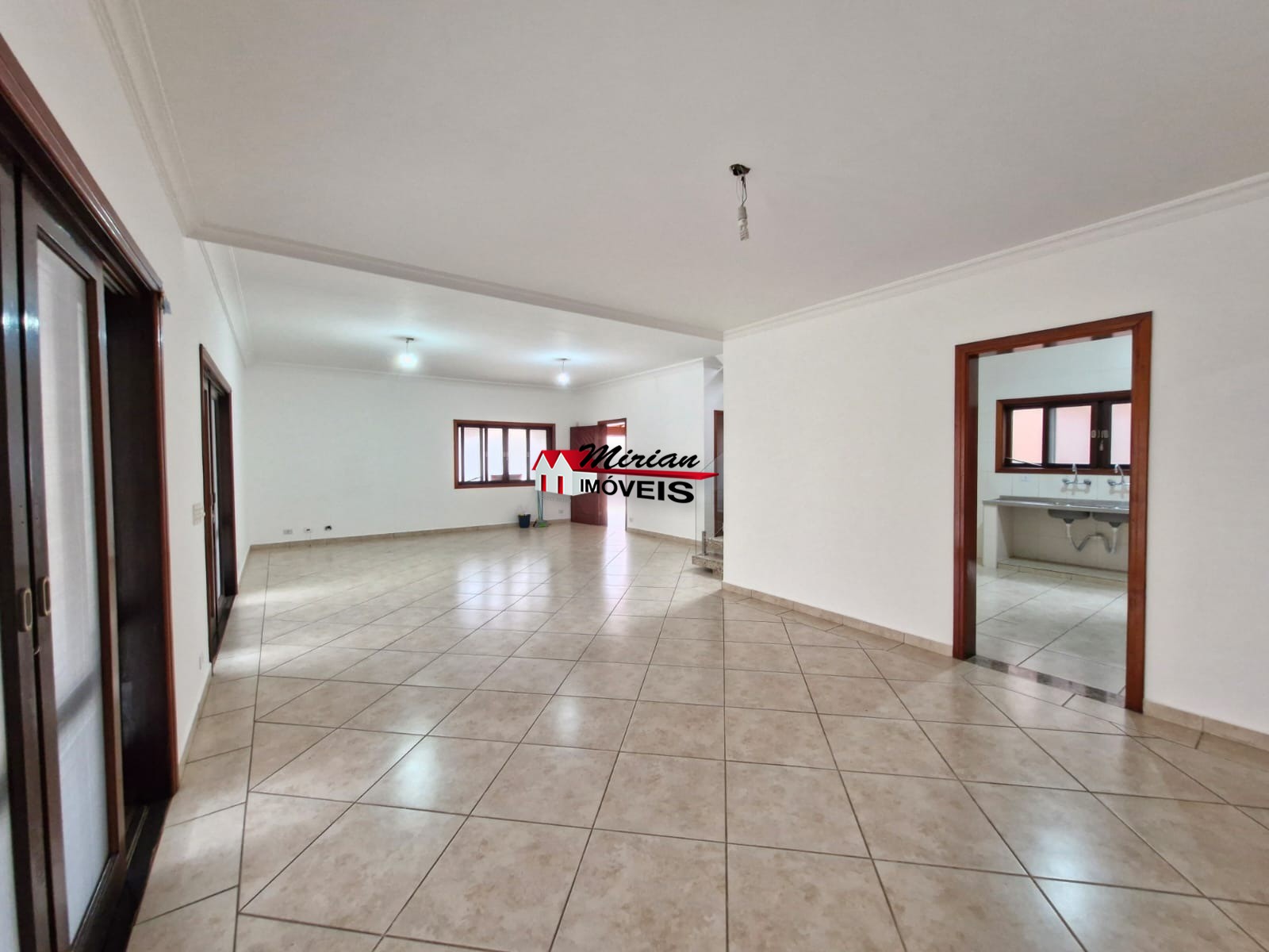 Sobrado à venda com 8 quartos, 500m² - Foto 17