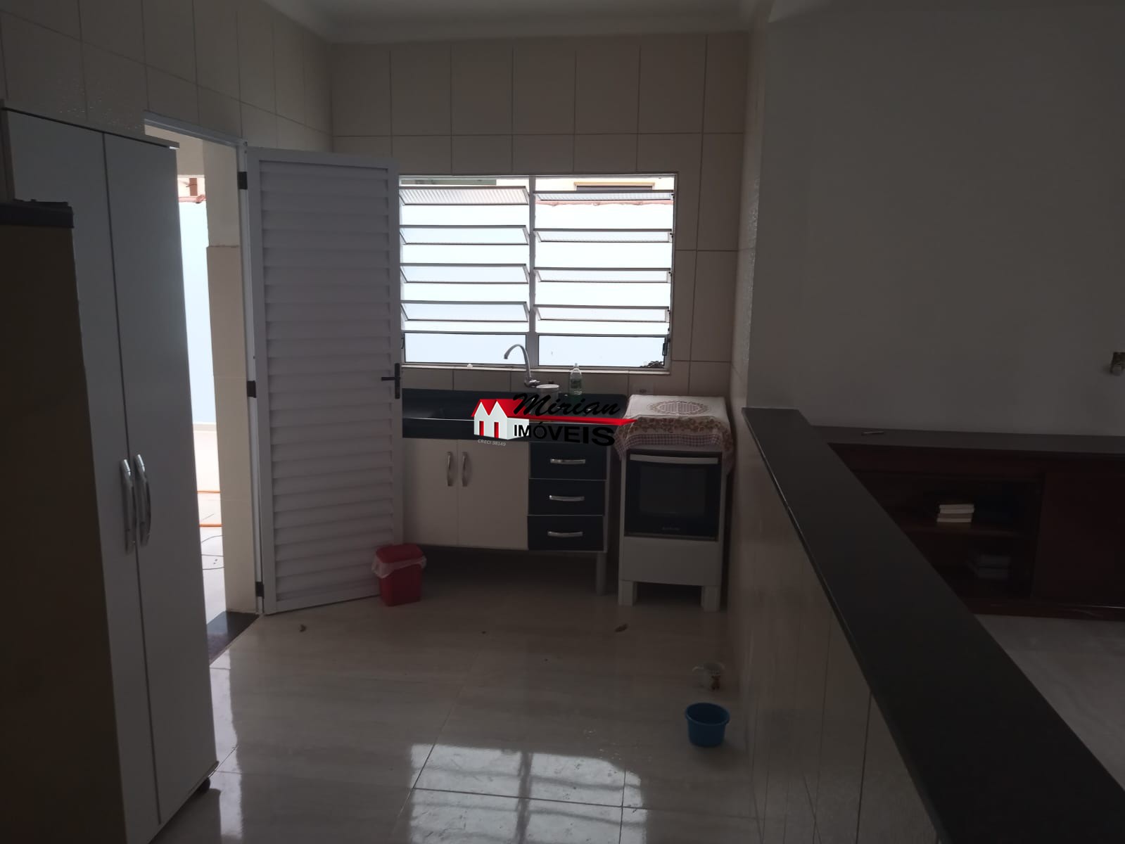 Casa à venda com 2 quartos, 63m² - Foto 8