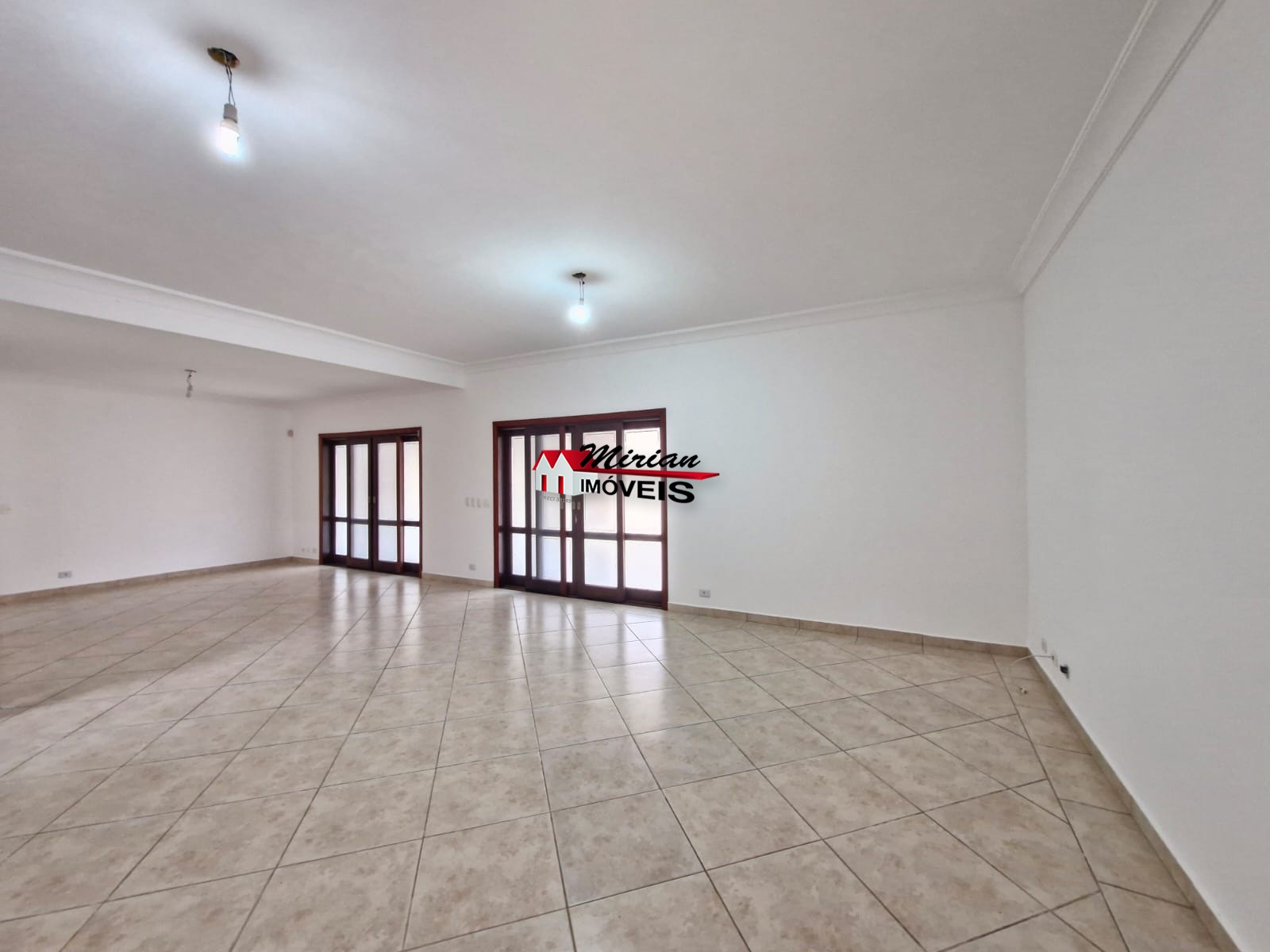 Sobrado à venda com 8 quartos, 500m² - Foto 18