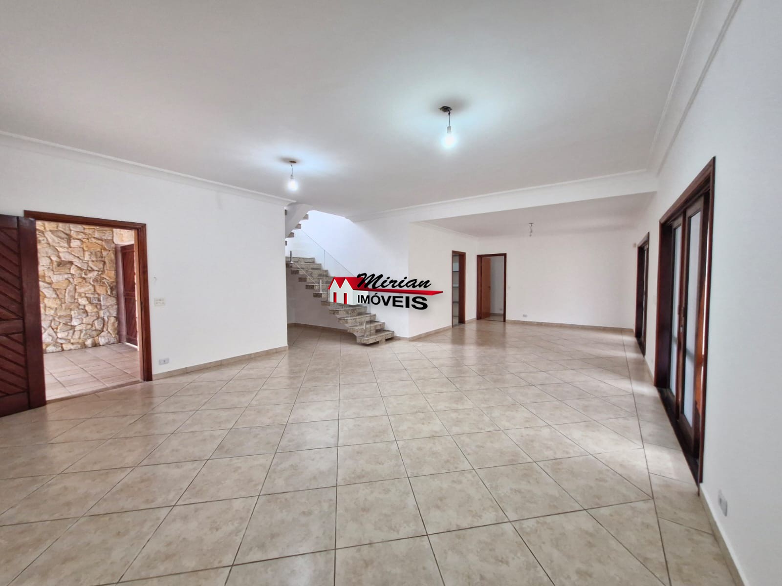 Sobrado à venda com 8 quartos, 500m² - Foto 15