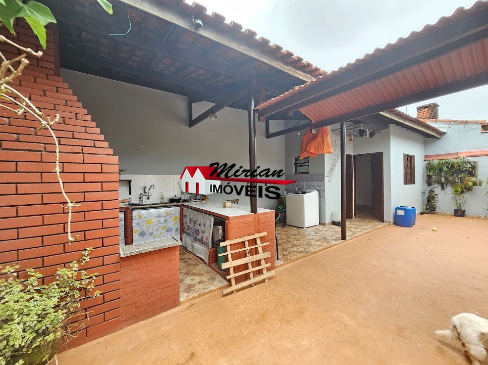 Casa à venda com 3 quartos, 250m² - Foto 27