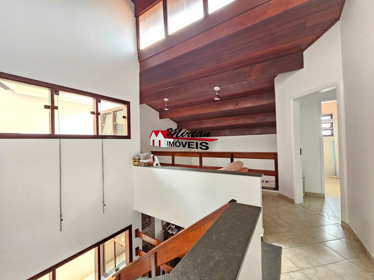 Casa de Condomínio à venda com 4 quartos, 272m² - Foto 17