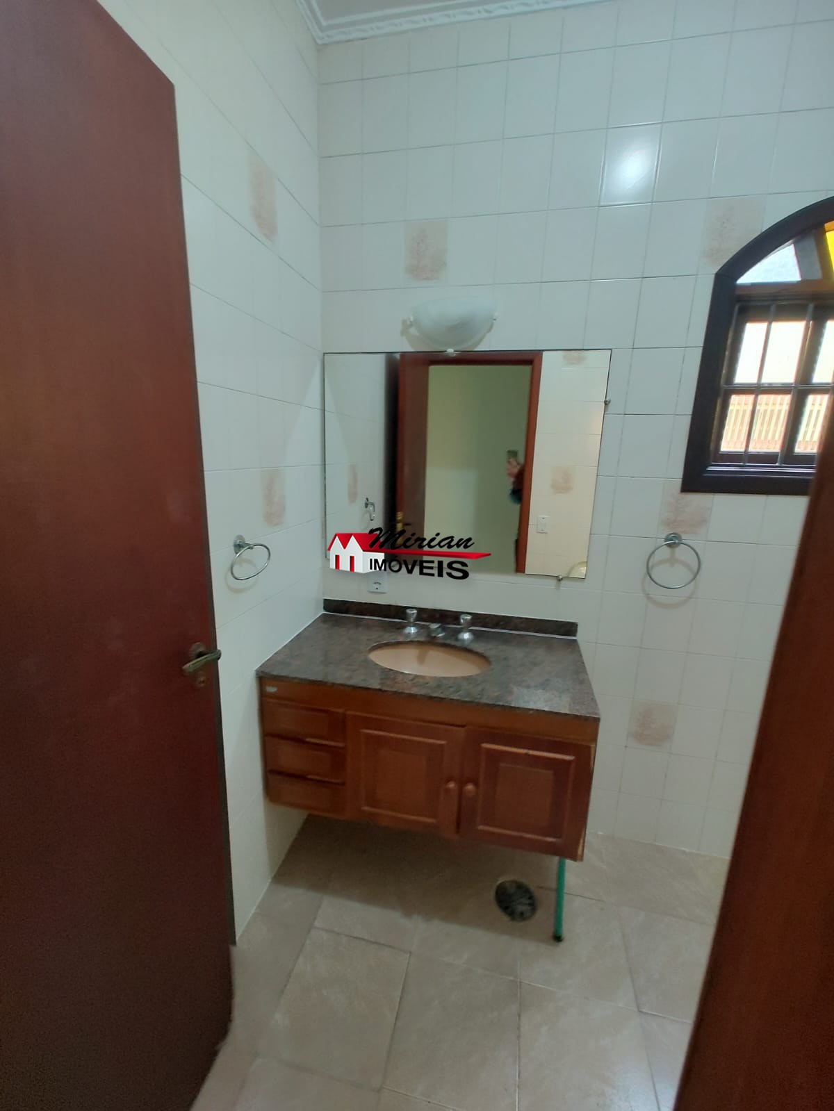 Casa à venda com 3 quartos, 313m² - Foto 3