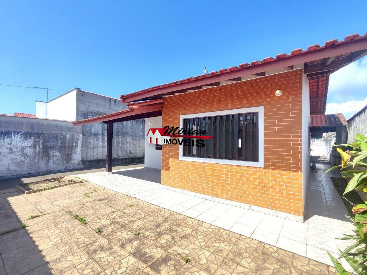 Casa à venda com 3 quartos, 120m² - Foto 1