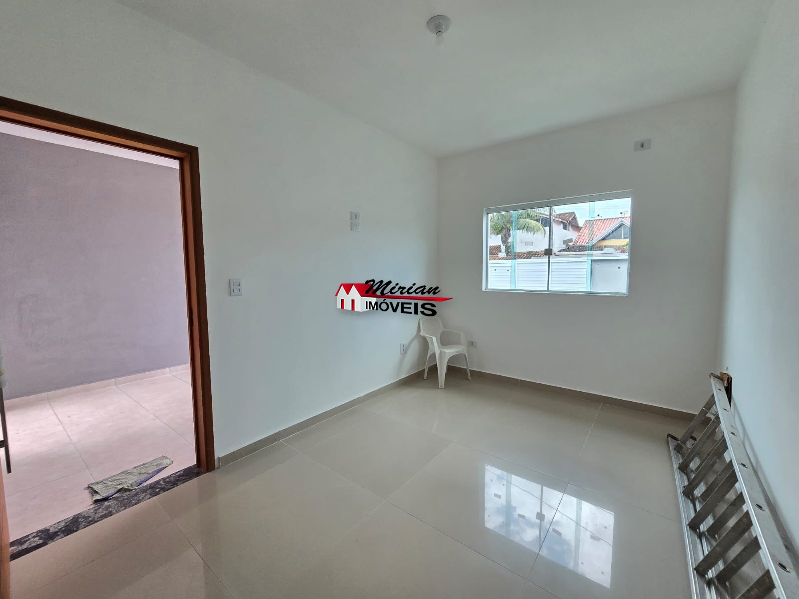 Casa à venda com 2 quartos, 180m² - Foto 4