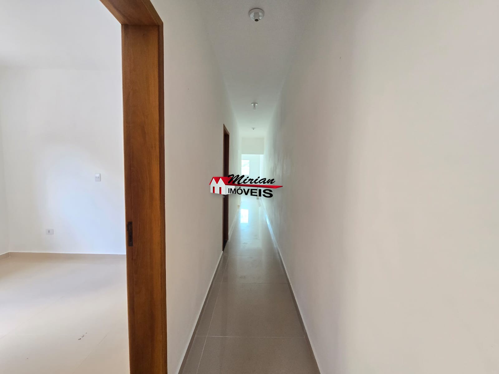 Casa à venda com 2 quartos, 180m² - Foto 11