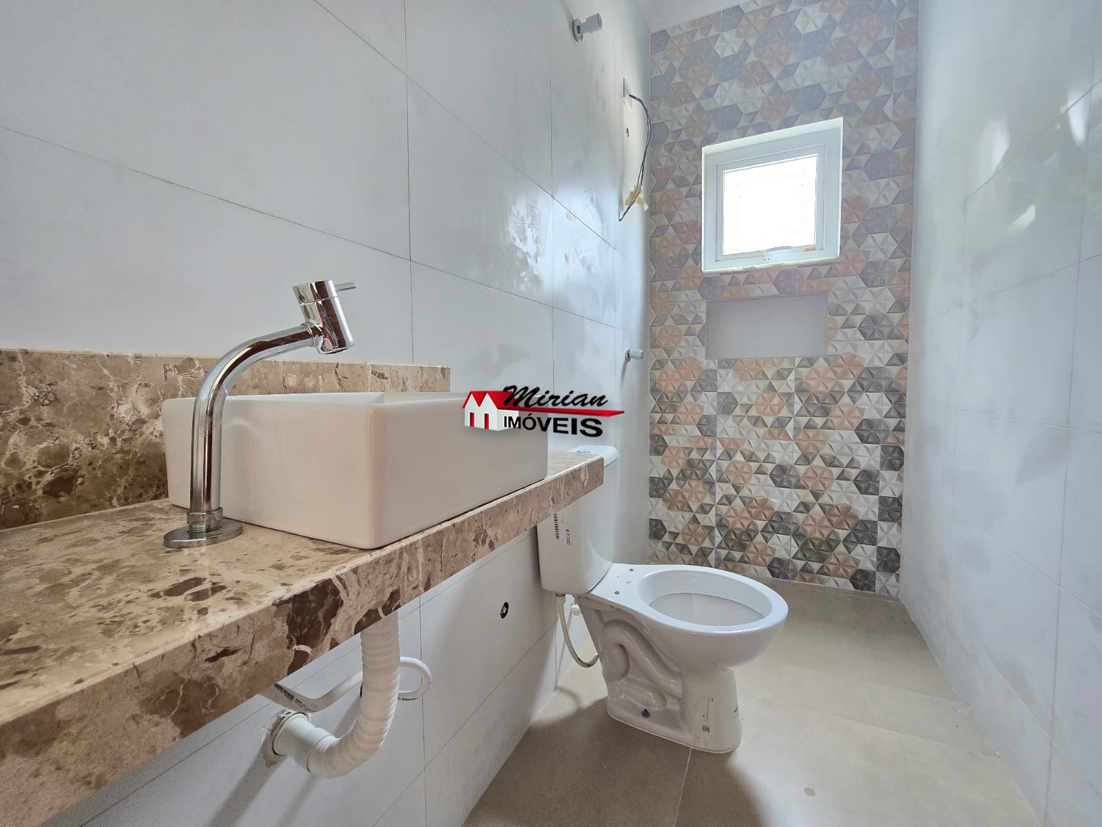 Casa à venda com 2 quartos, 180m² - Foto 14