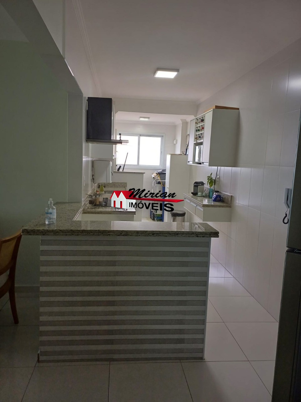 Apartamento à venda com 2 quartos, 85m² - Foto 18