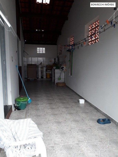 Casa à venda com 3 quartos, 168m² - Foto 3