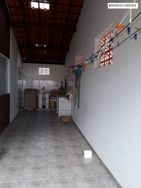 Casa à venda com 3 quartos, 168m² - Foto 4