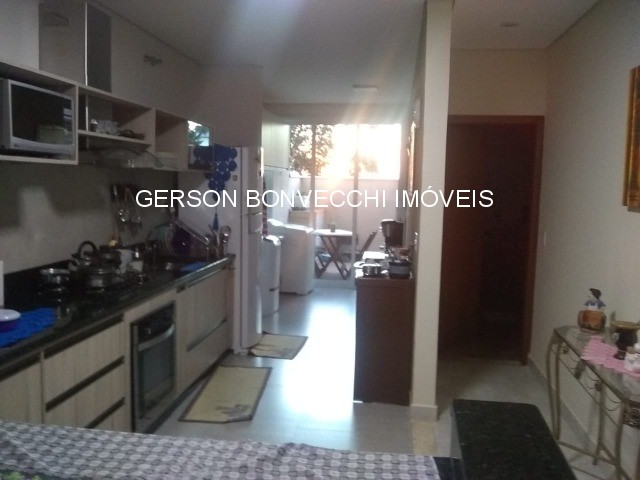 Casa à venda com 3 quartos, 200m² - Foto 17