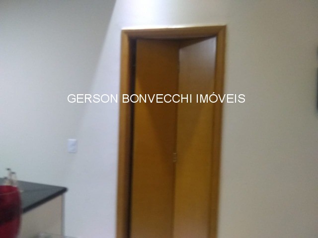 Casa à venda com 3 quartos, 200m² - Foto 19