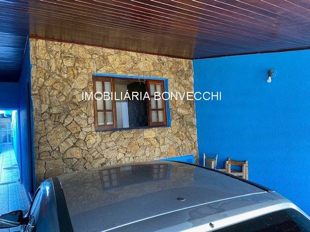 Casa à venda com 3 quartos, 125m² - Foto 1