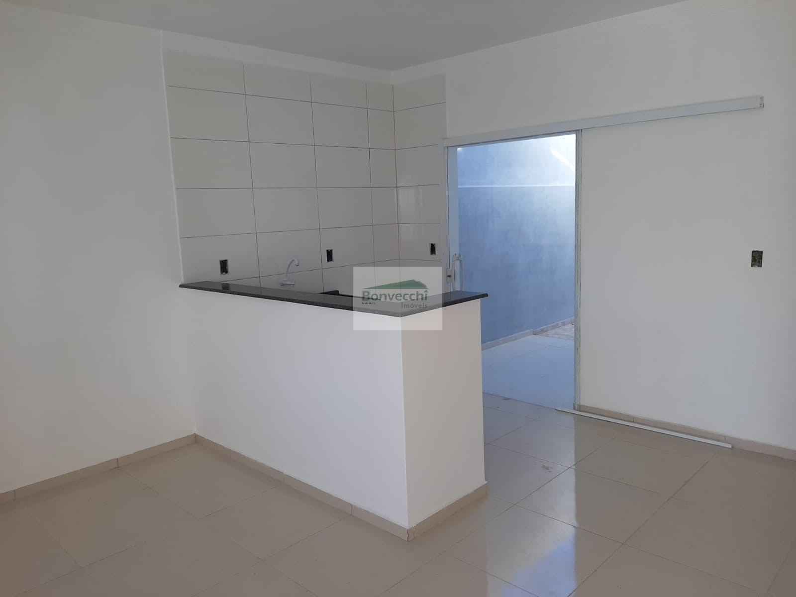 Casa à venda com 2 quartos, 125m² - Foto 3