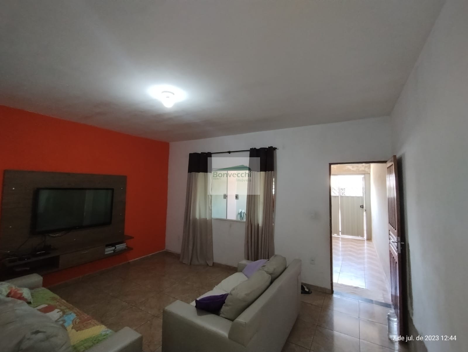 Casa à venda com 2 quartos, 125m² - Foto 1