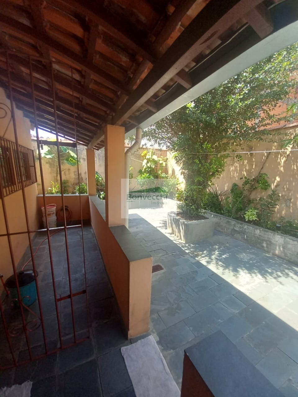 Casa à venda com 2 quartos, 250m² - Foto 14