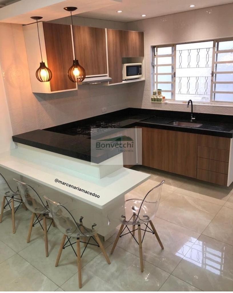 Sobrado à venda com 3 quartos, 140m² - Foto 1