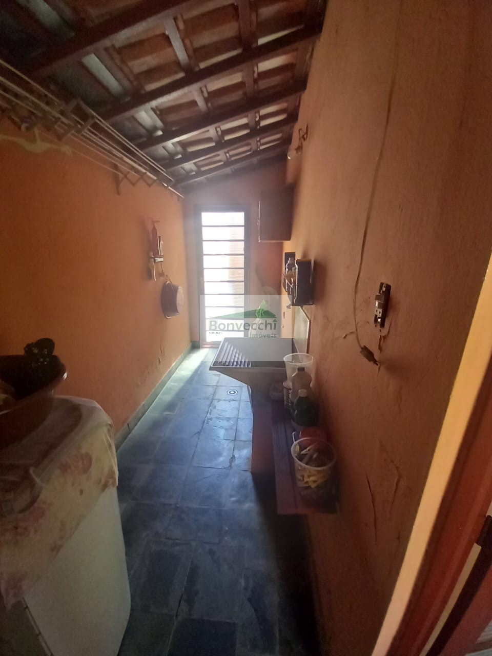 Casa à venda com 2 quartos, 250m² - Foto 8