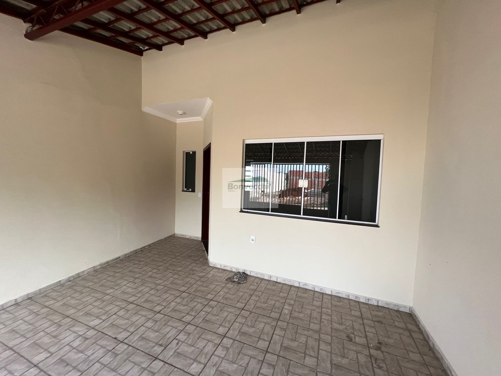 Casa à venda com 2 quartos, 125m² - Foto 2