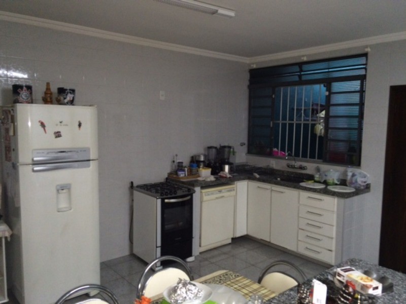 Casa à venda com 4 quartos, 360m² - Foto 22