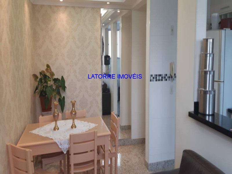 Apartamento à venda com 2 quartos, 56m² - Foto 2