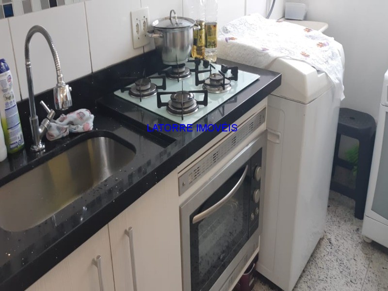 Apartamento à venda com 2 quartos, 56m² - Foto 12