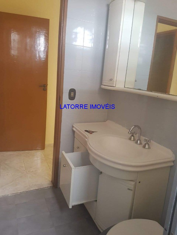 Casa à venda com 4 quartos, 250m² - Foto 16