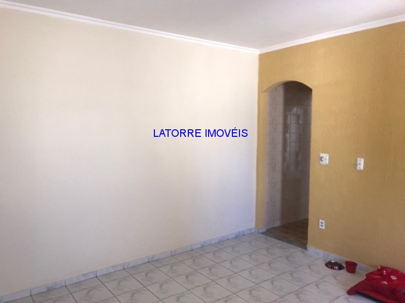 Casa para alugar com 3 quartos, 481m² - Foto 2