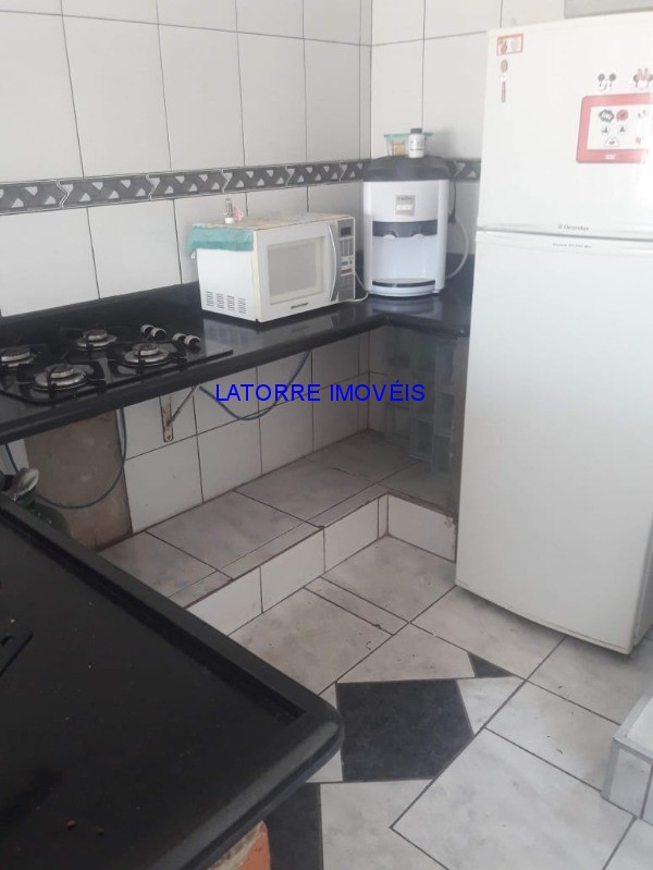 Sobrado à venda com 3 quartos, 200m² - Foto 17