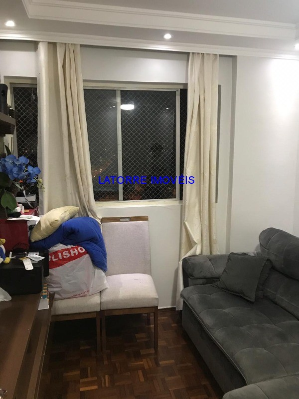 Apartamento à venda com 2 quartos, 64m² - Foto 2