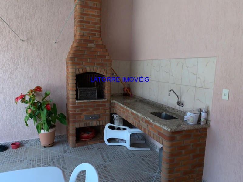 Casa à venda com 3 quartos, 300m² - Foto 18