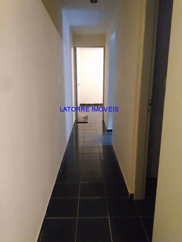 Casa à venda com 4 quartos, 170m² - Foto 14