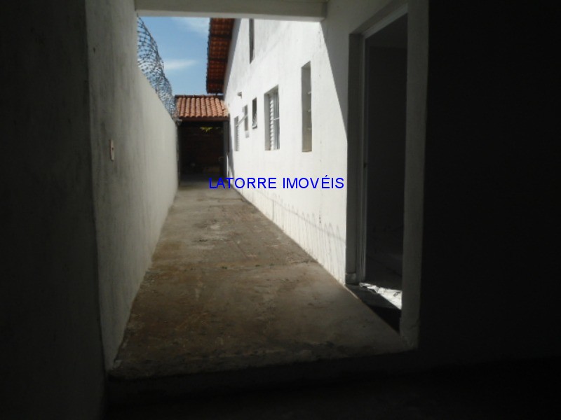 Casa à venda com 2 quartos, 170m² - Foto 20