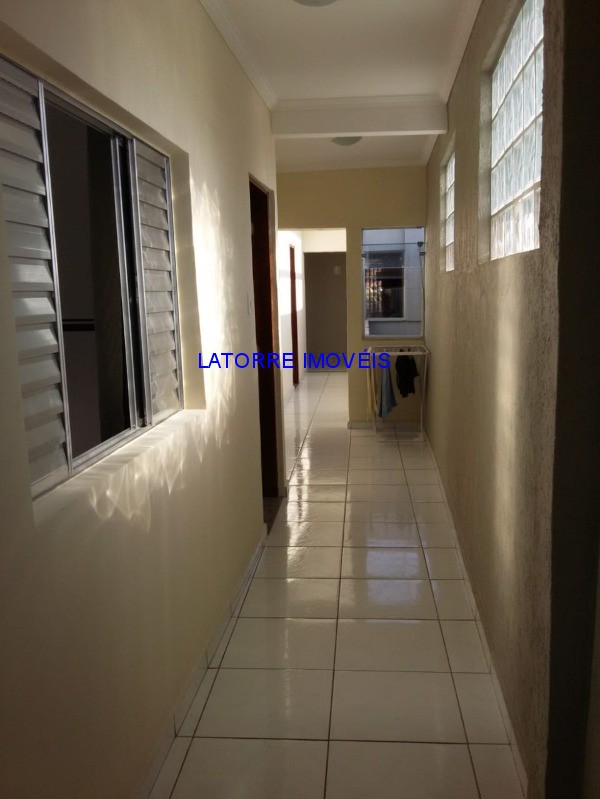 Sobrado à venda com 2 quartos, 140m² - Foto 1