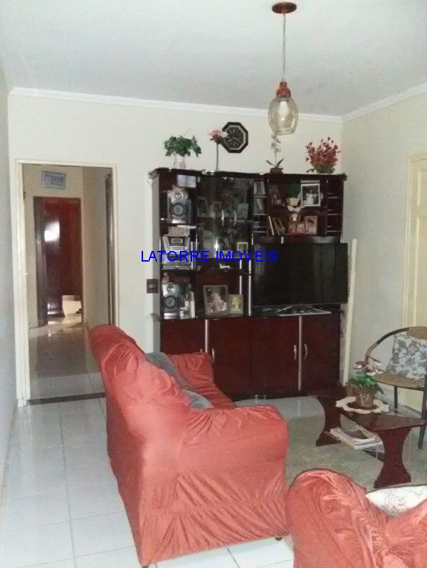 Sobrado à venda com 2 quartos, 140m² - Foto 3