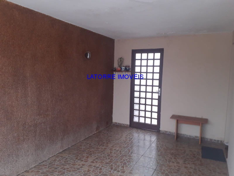 Casa à venda com 3 quartos, 174m² - Foto 2