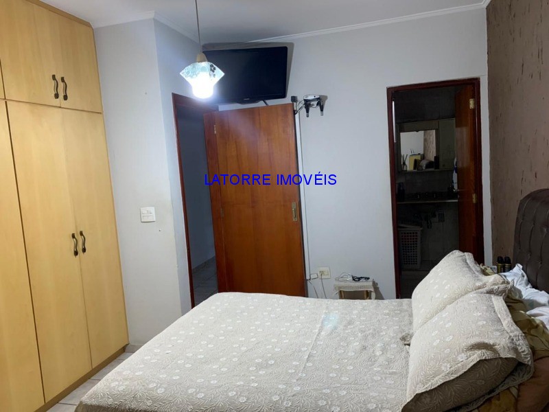 Sobrado à venda com 3 quartos, 250m² - Foto 18