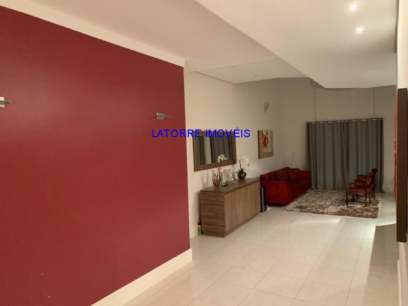 Casa à venda com 2 quartos, 318m² - Foto 19