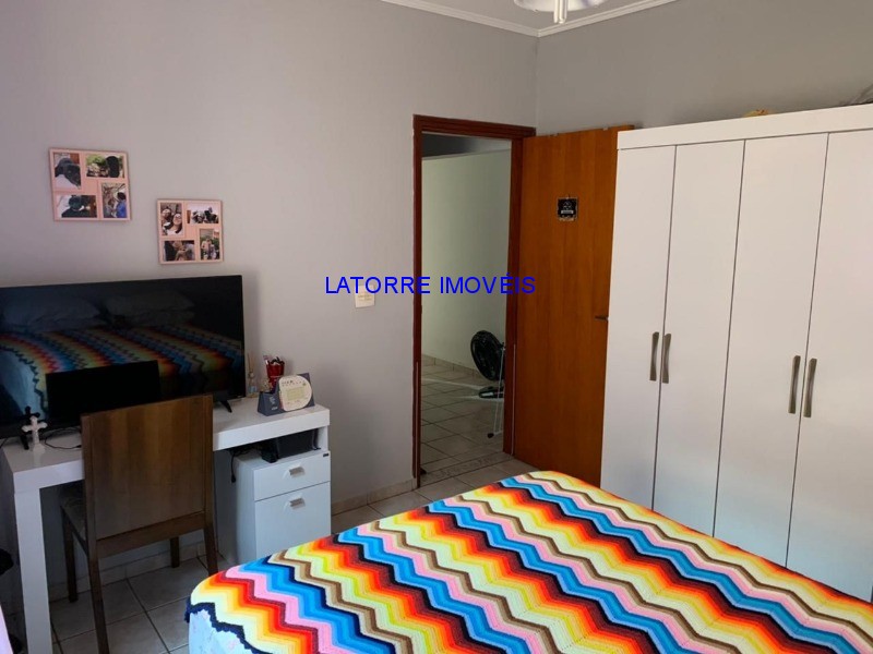 Sobrado à venda com 3 quartos, 250m² - Foto 15