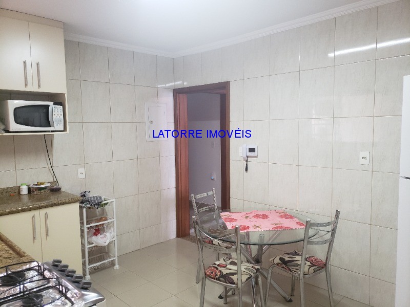 Casa à venda com 3 quartos, 250m² - Foto 23