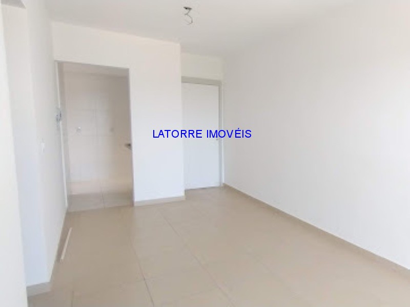 Apartamento à venda com 2 quartos, 61m² - Foto 13