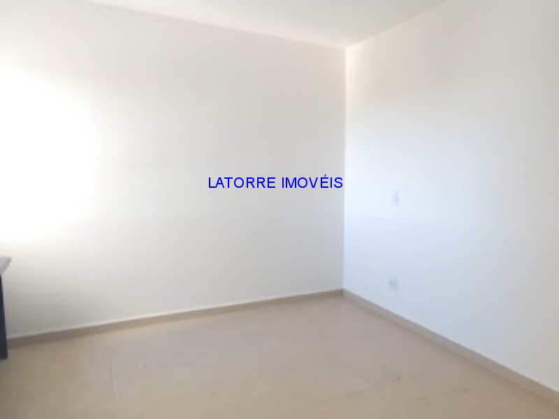 Apartamento à venda com 2 quartos, 61m² - Foto 8