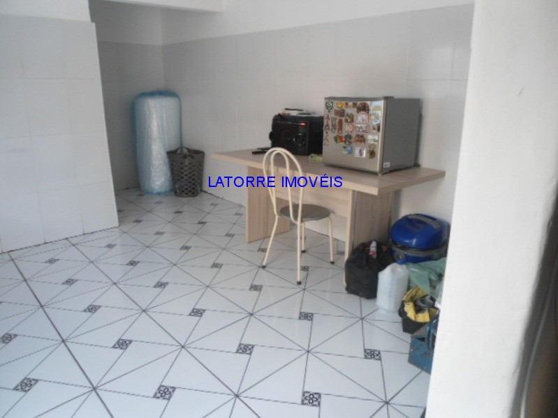 Casa à venda com 2 quartos, 150m² - Foto 16