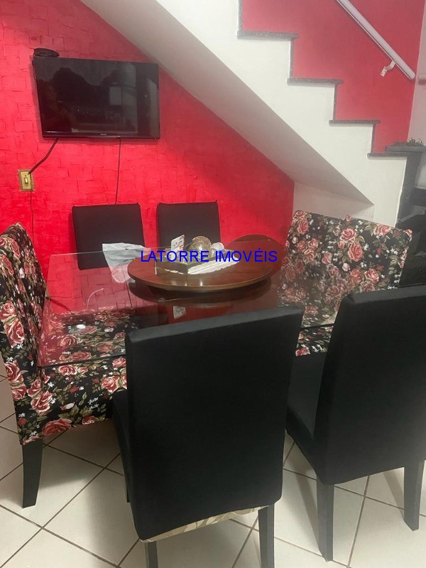 Sobrado à venda com 4 quartos, 280m² - Foto 2