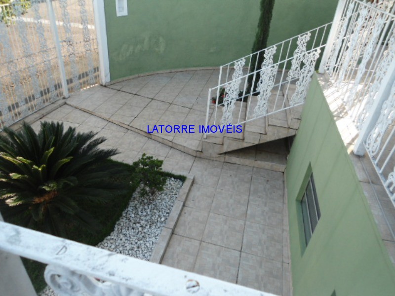 Casa à venda e aluguel com 6 quartos, 300m² - Foto 12