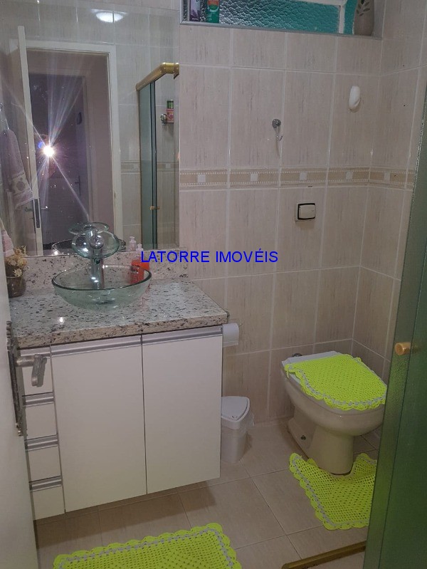 Sobrado à venda com 3 quartos, 250m² - Foto 14