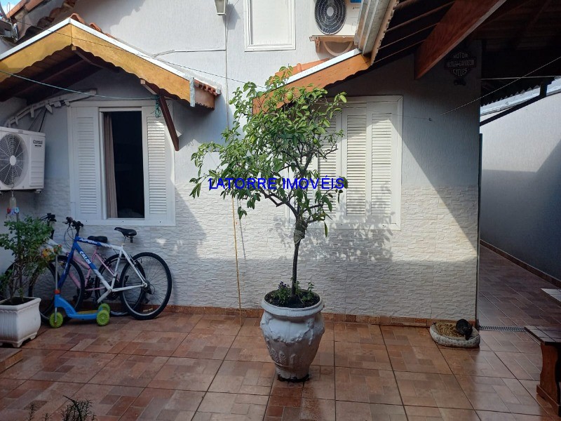 Casa à venda com 2 quartos, 160m² - Foto 17