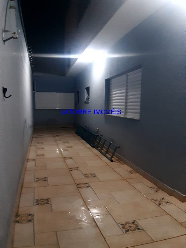 Casa à venda com 3 quartos, 150m² - Foto 4