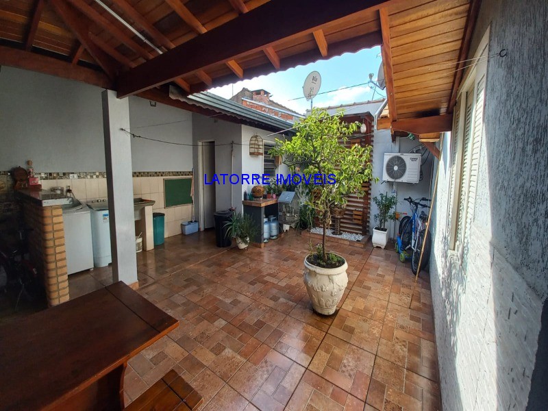 Casa à venda com 2 quartos, 160m² - Foto 13